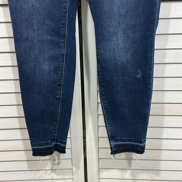 Spanx Jeans Size Large Pull On Distressed EUC - Picture 6 of 12